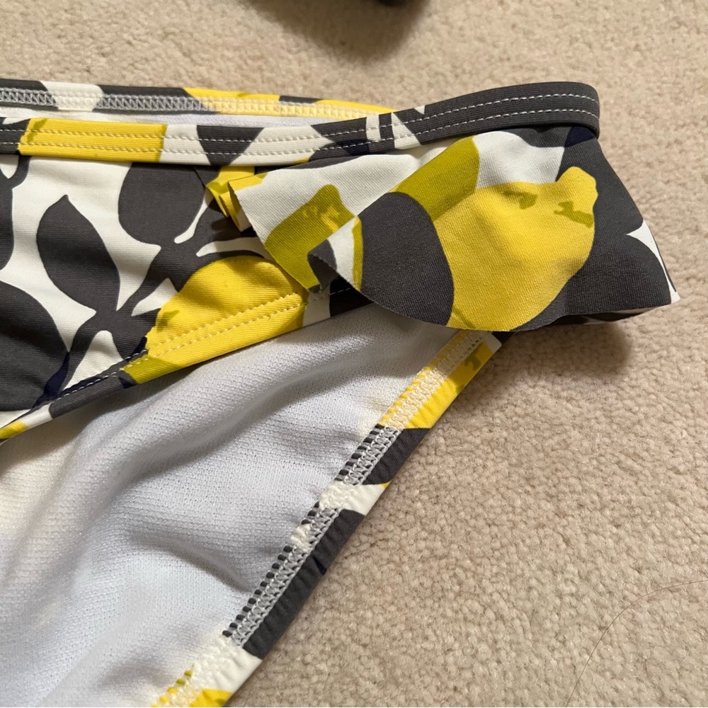 NWOT Boden Trapani bikini top and bottom lemon print - Picture 6 of 6